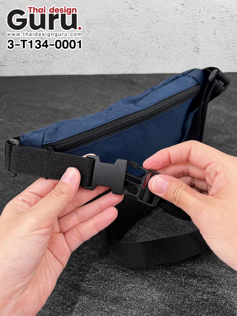 กระเป๋าคาดอกซิปรูด