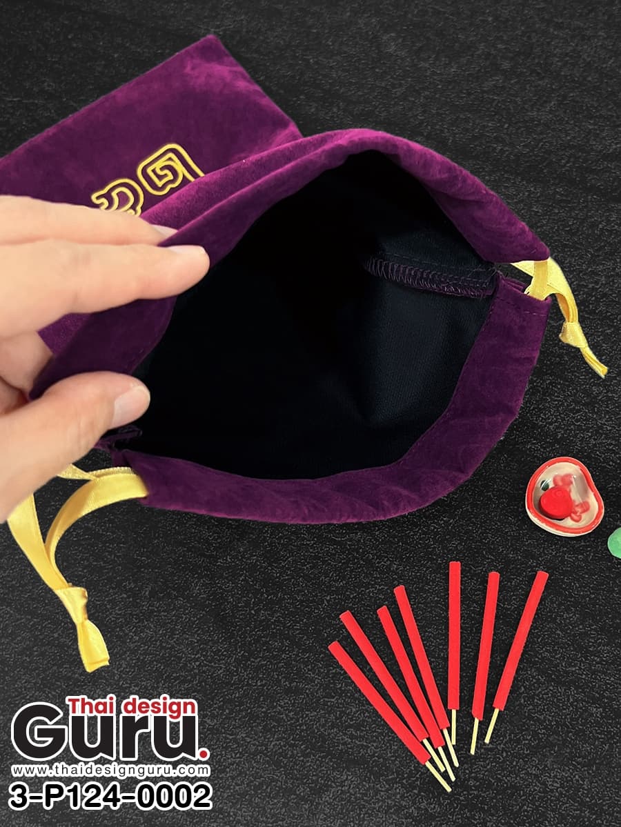ถุงหูรูดผ้ากำมะหยี่สีม่วงเข้ม
