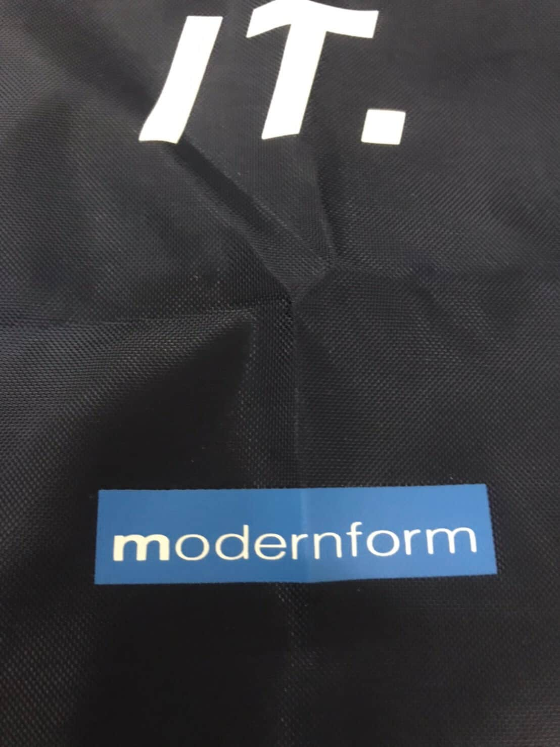 ทำกระเป๋าผ้าร่ม หูรูด สะพายหลัง ให้กับ modernform