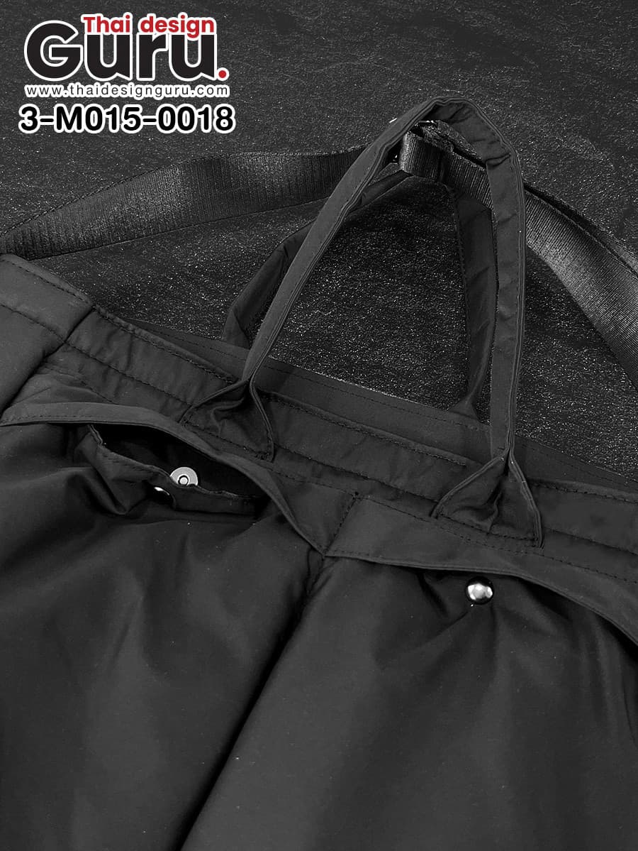 กระเป๋าสะพายข้างสีดำ