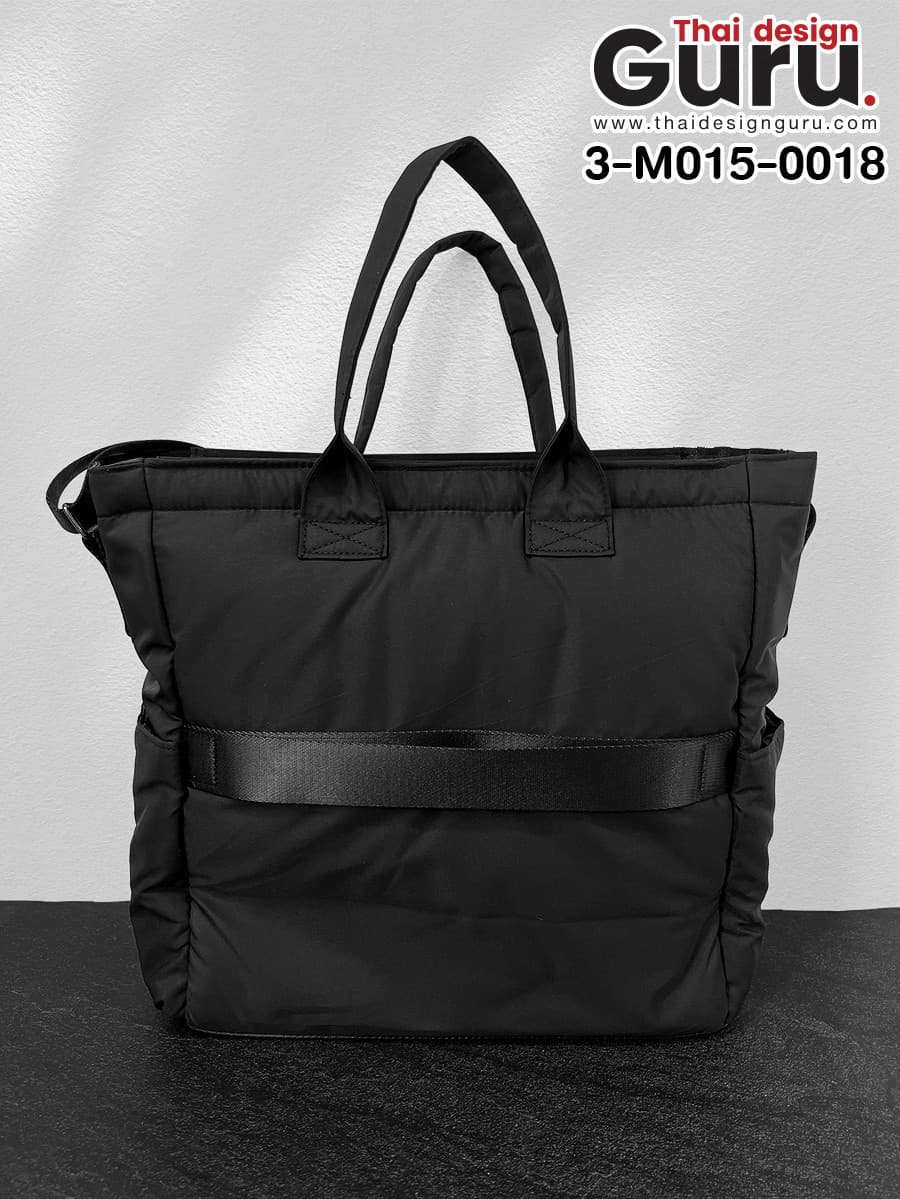 กระเป๋าสะพายข้างสีดำ