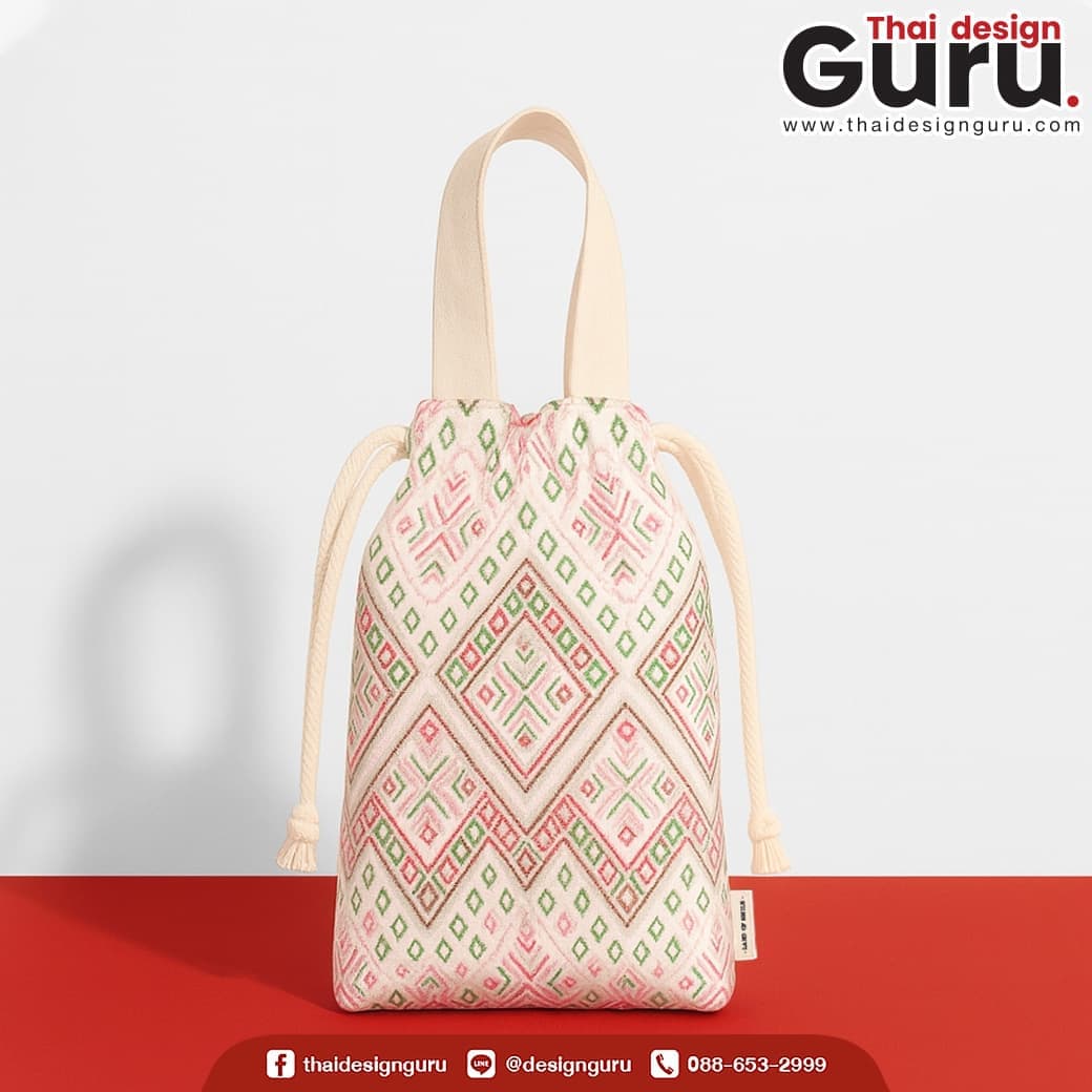 กระเป๋าลายไทย