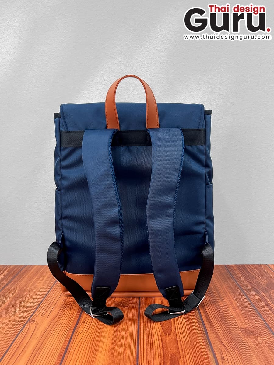 กระเป๋าสะพายหลังสองสี
