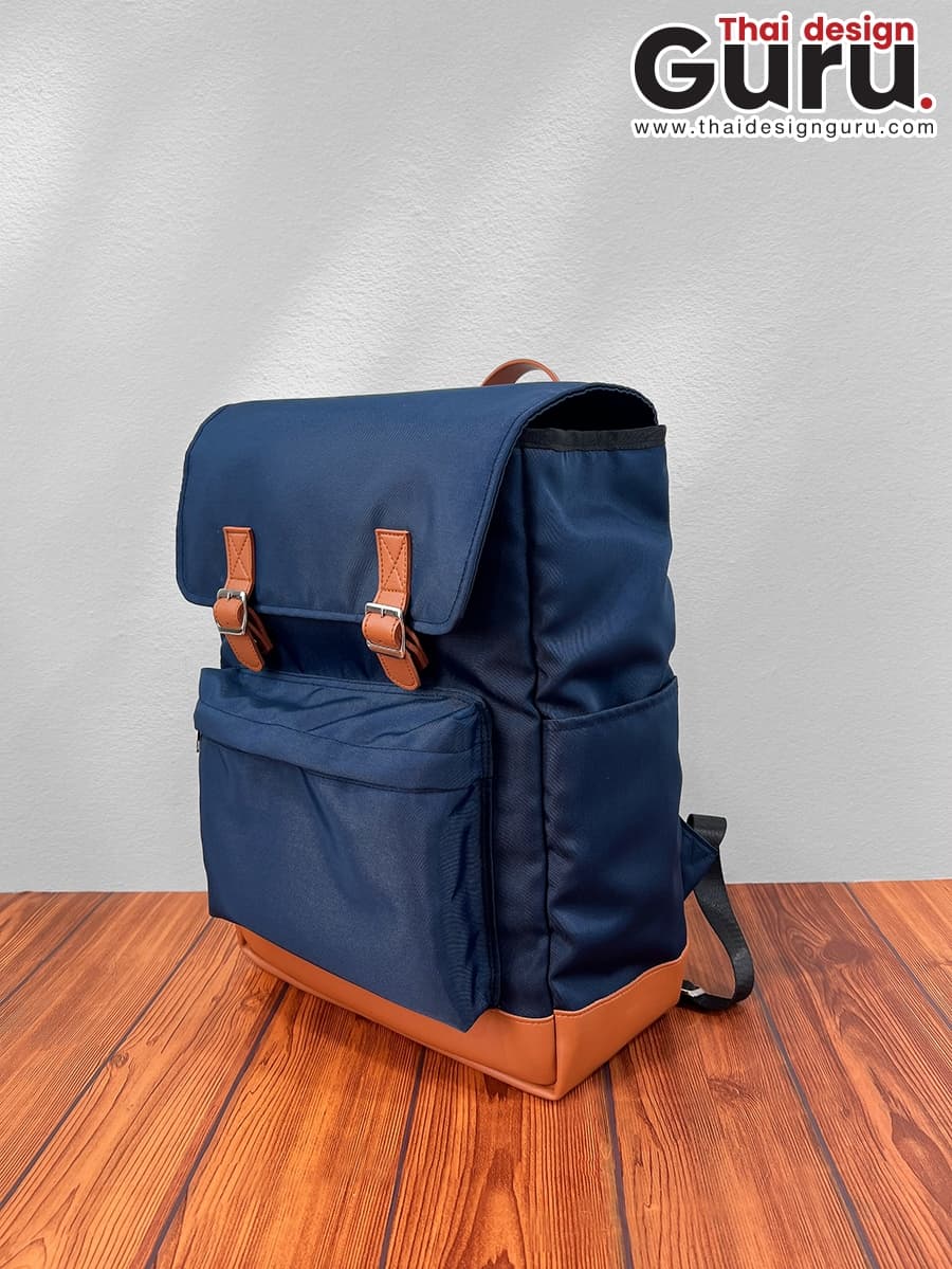 กระเป๋าสะพายหลังสองสี