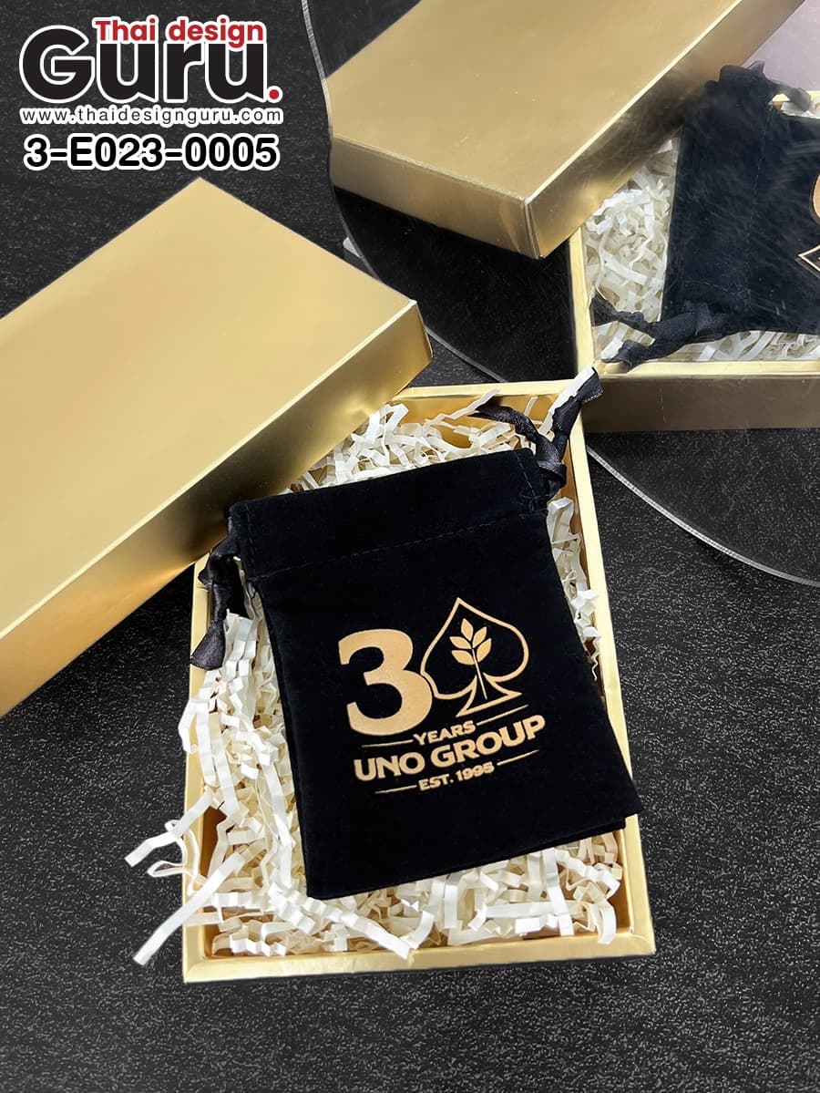 ถุงผ้าหูรูดสีดำสกรีนลาย