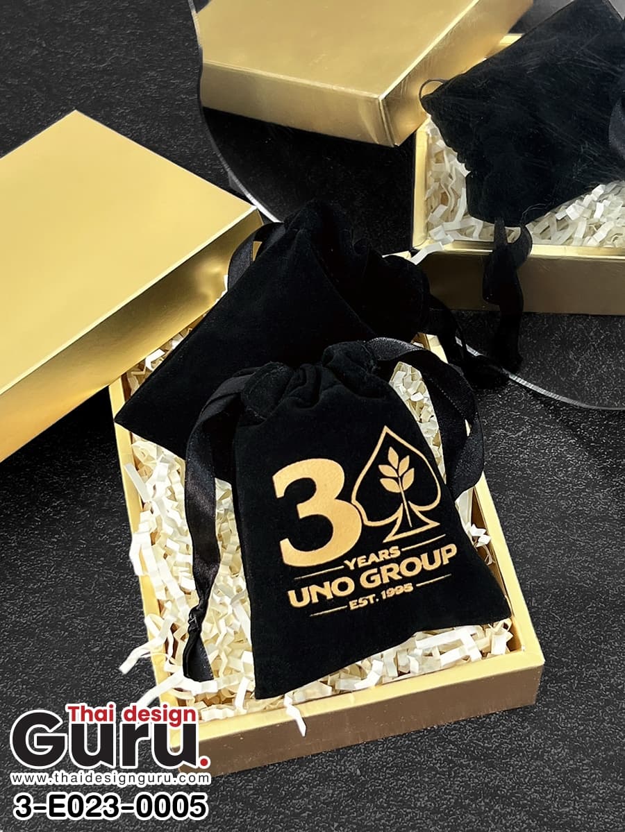 ถุงผ้าหูรูดสีดำสกรีนลาย