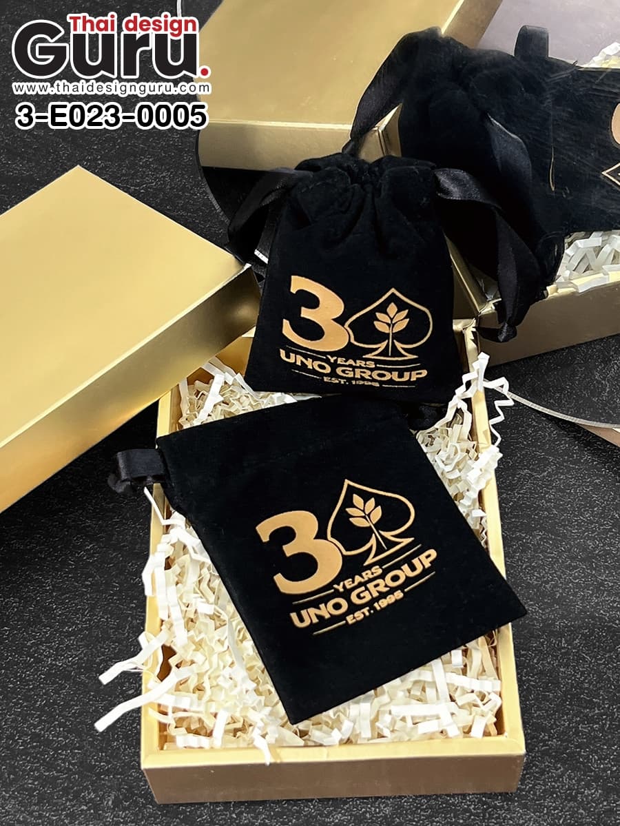 ถุงผ้าหูรูดสีดำสกรีนลาย